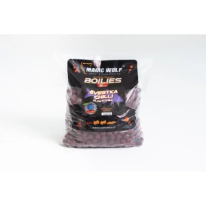 Magic Wolf - Boilies Švestka Chilli 5kg