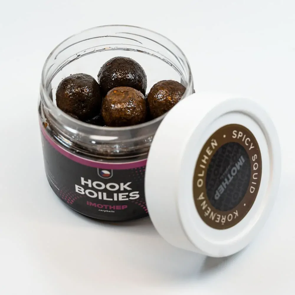 Dipované boilies kořeněná oliheň (Kleopatra)