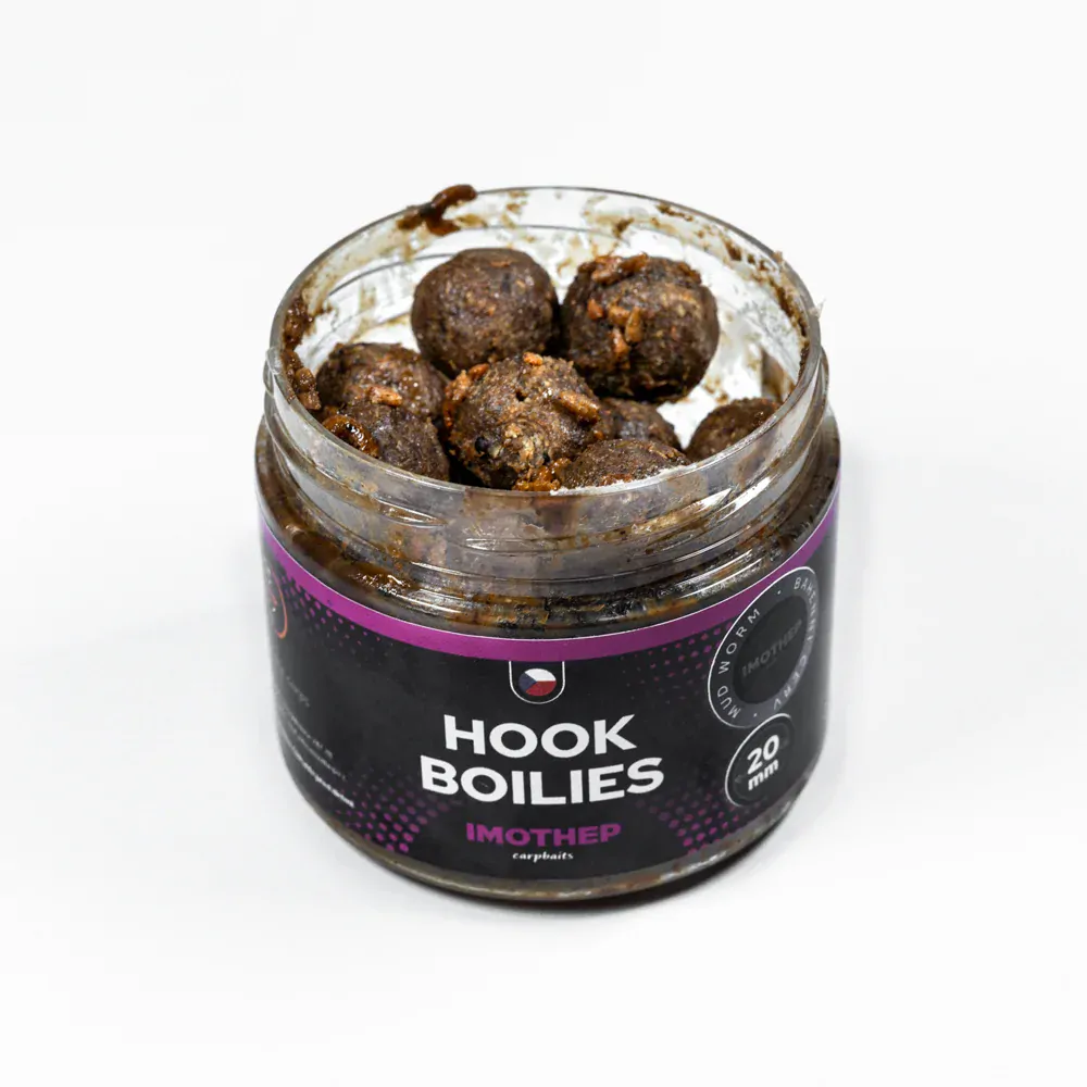 Dipované boilies bahenní červ 20mm