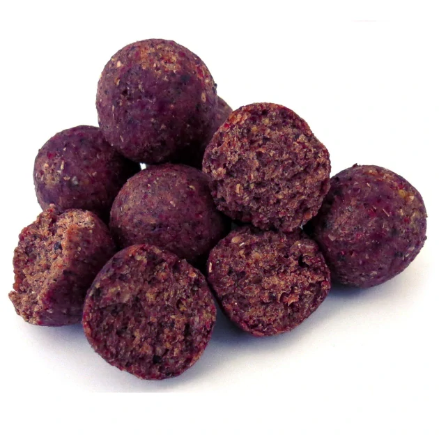 Magic Wolf - Boilies Švestka Chilli 5kg