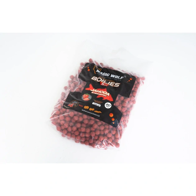 Magic Wolf - Boilies Jahoda 5kg