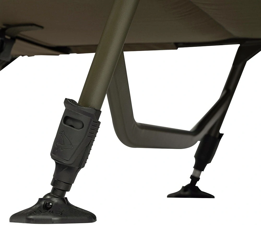 Avid Carp Lehátko Revolve Bed